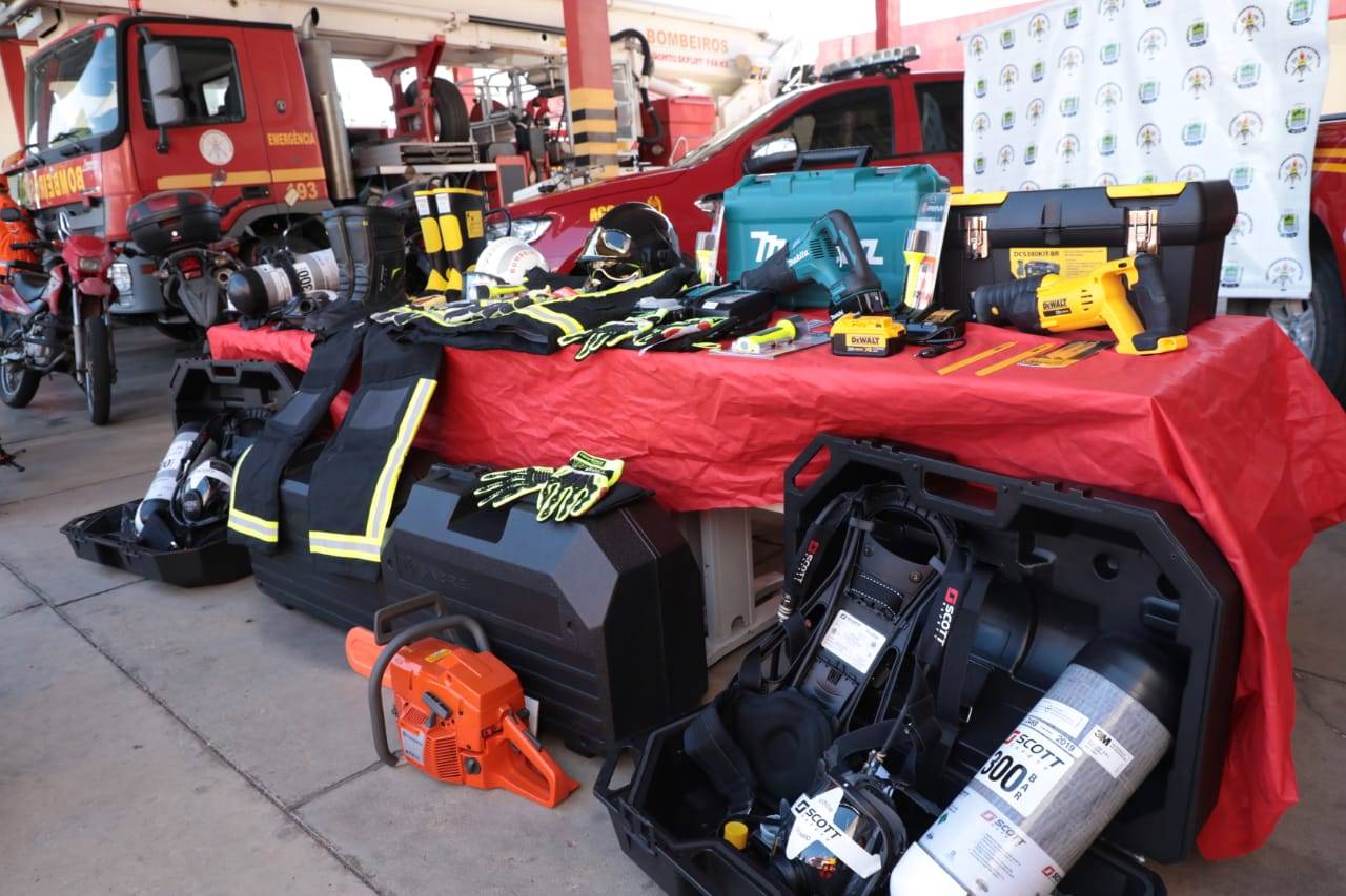 Corpo de Bombeiros recebe novos equipamentos para a modernização da corporação